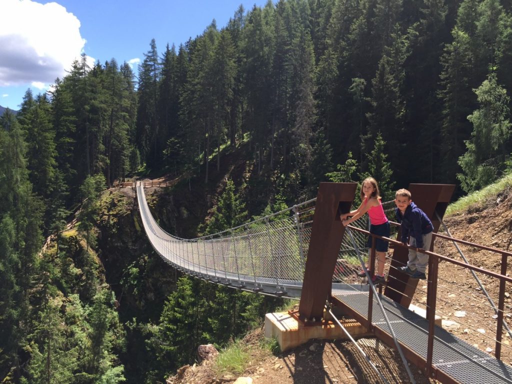 Val di Rabbi: ecco il ponte tibetano! | Il Trentino dei Bambini