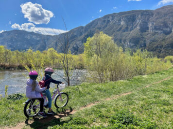 Lavis Passeggiata Lungo LAvisio Il Trentino Dei Bambini