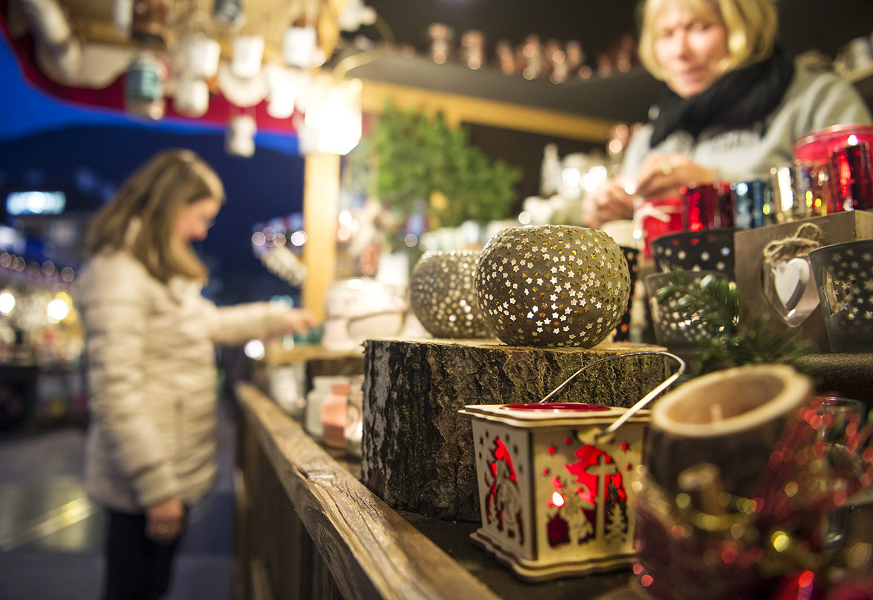 Immagini Mercatini Di Natale Bolzano.Il Mercatino Di Natale Di Bolzano Il Trentino Dei Bambini