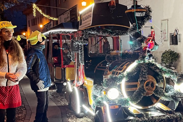 Un trenino vi accompagnerà alla scoperta del Natale nei Palazzi Barocchi di Ala